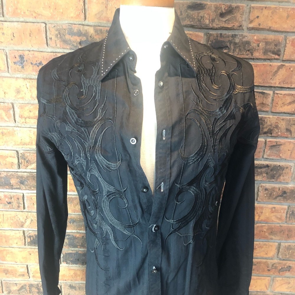 Roar Signature Mens Size S ButtonShirt Embroidered